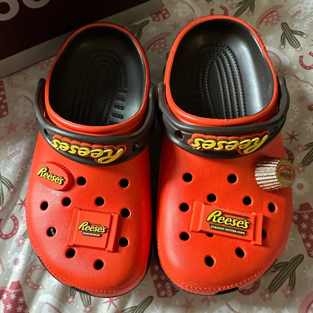 Crocs reeses classic‎ clogs kids size j2 new